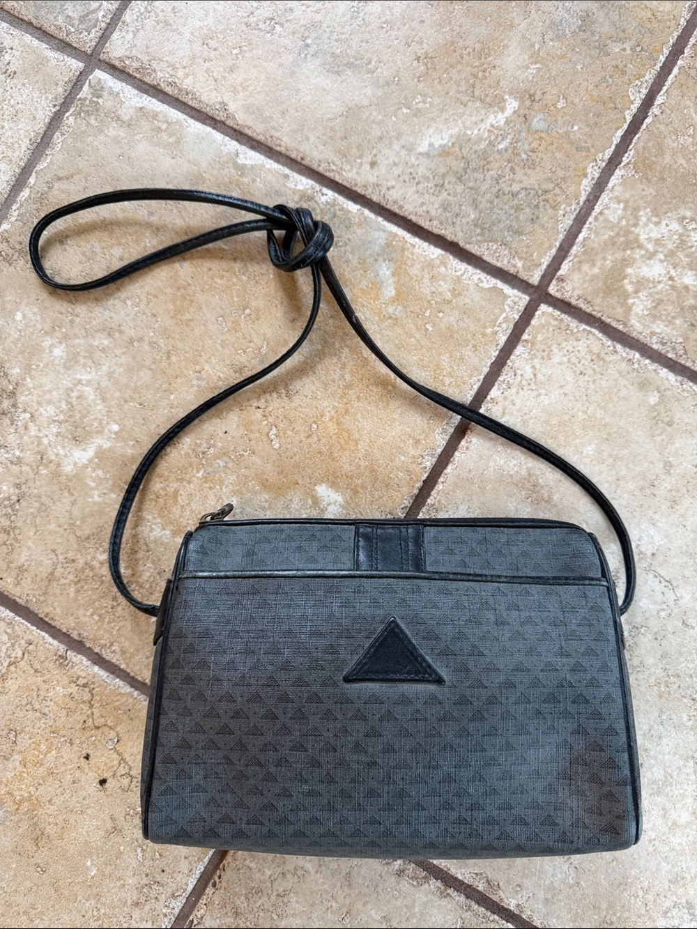 Womens Vintage Liz Claiborne Black Crossbody Shoulder Bag